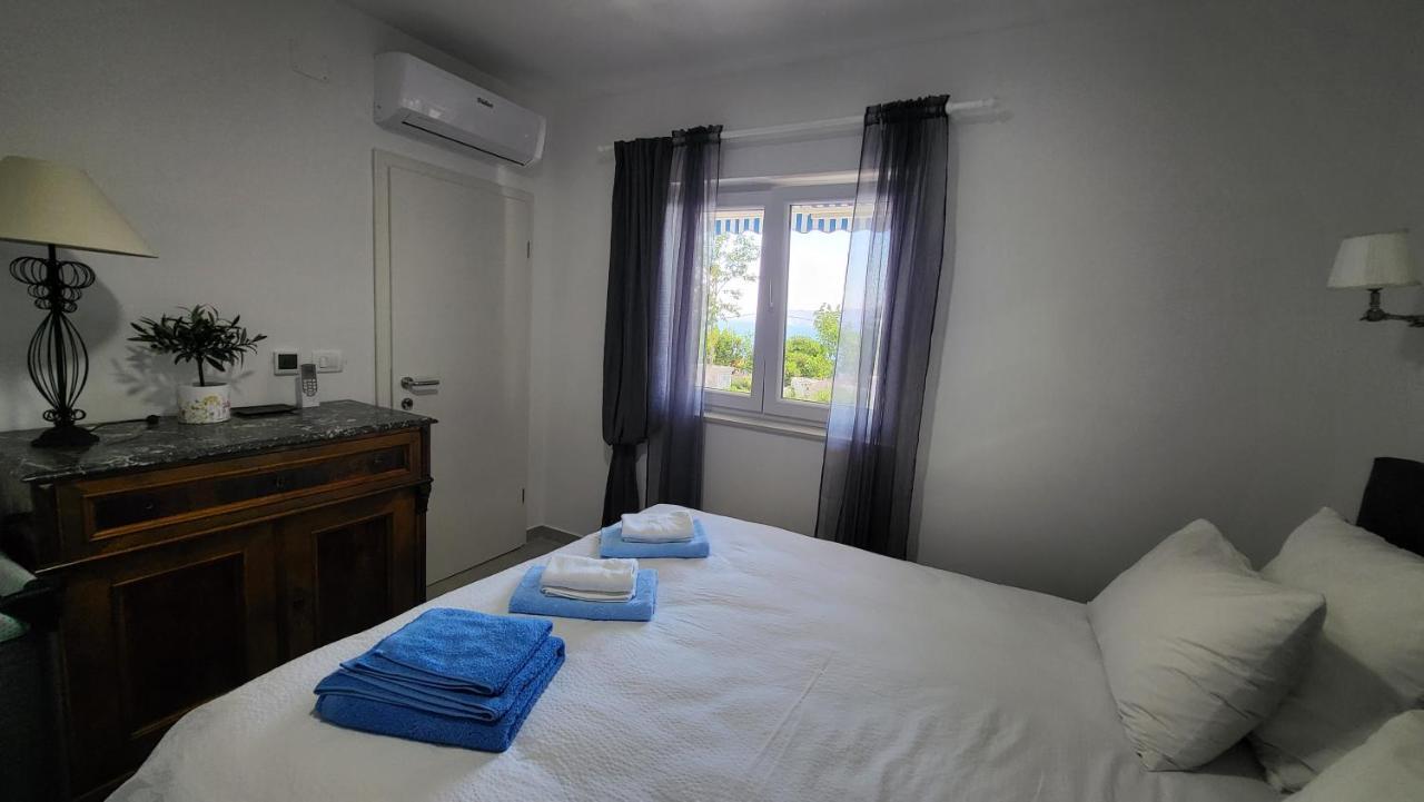 Apartments Amadea Novi Vinodolski Buitenkant foto