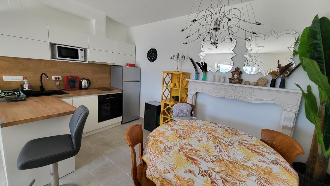 Apartments Amadea Novi Vinodolski Buitenkant foto